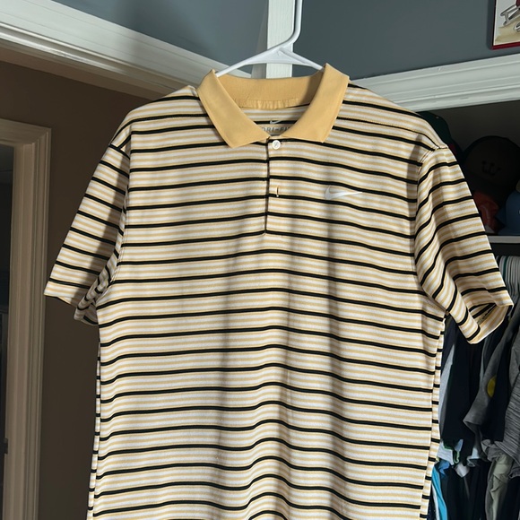Medium Nike Golf Polo - Picture 1 of 4